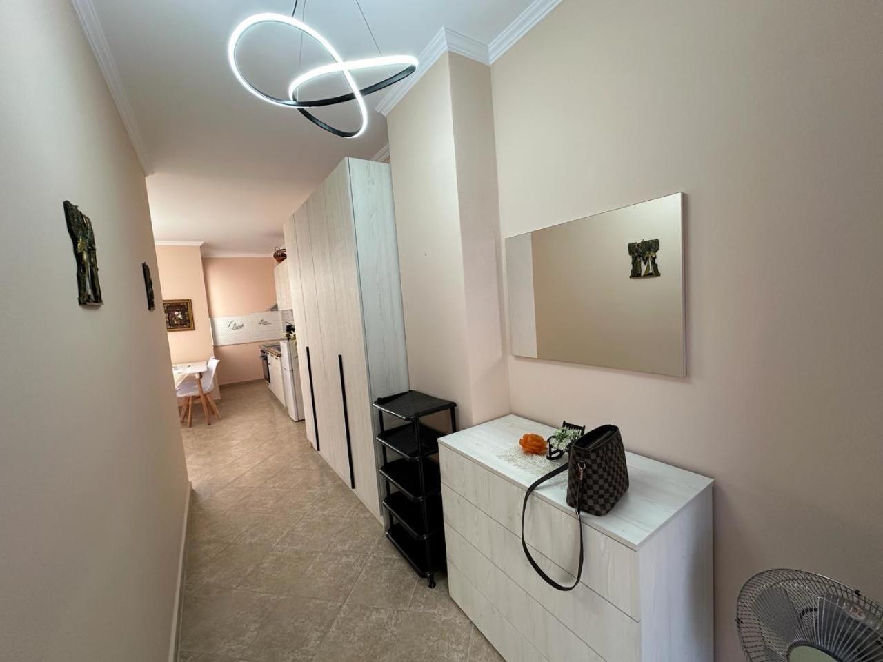 Sunset Sea View - Beachfront Balcony - Ac - Wifi Апартаменты Дуррес