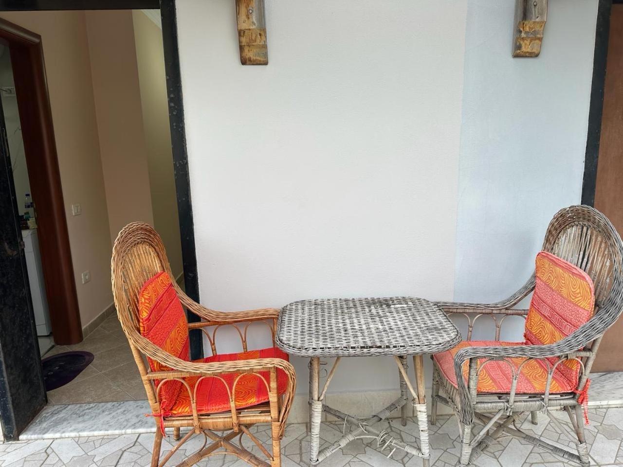 Sunset Sea View - Beachfront Balcony - Ac - Wifi Апартаменты Дуррес